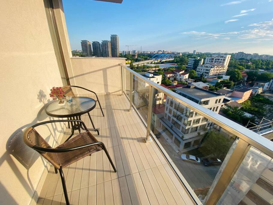 Soho Apartment - City View With Rooftop Garden Bucharest Exterior photo