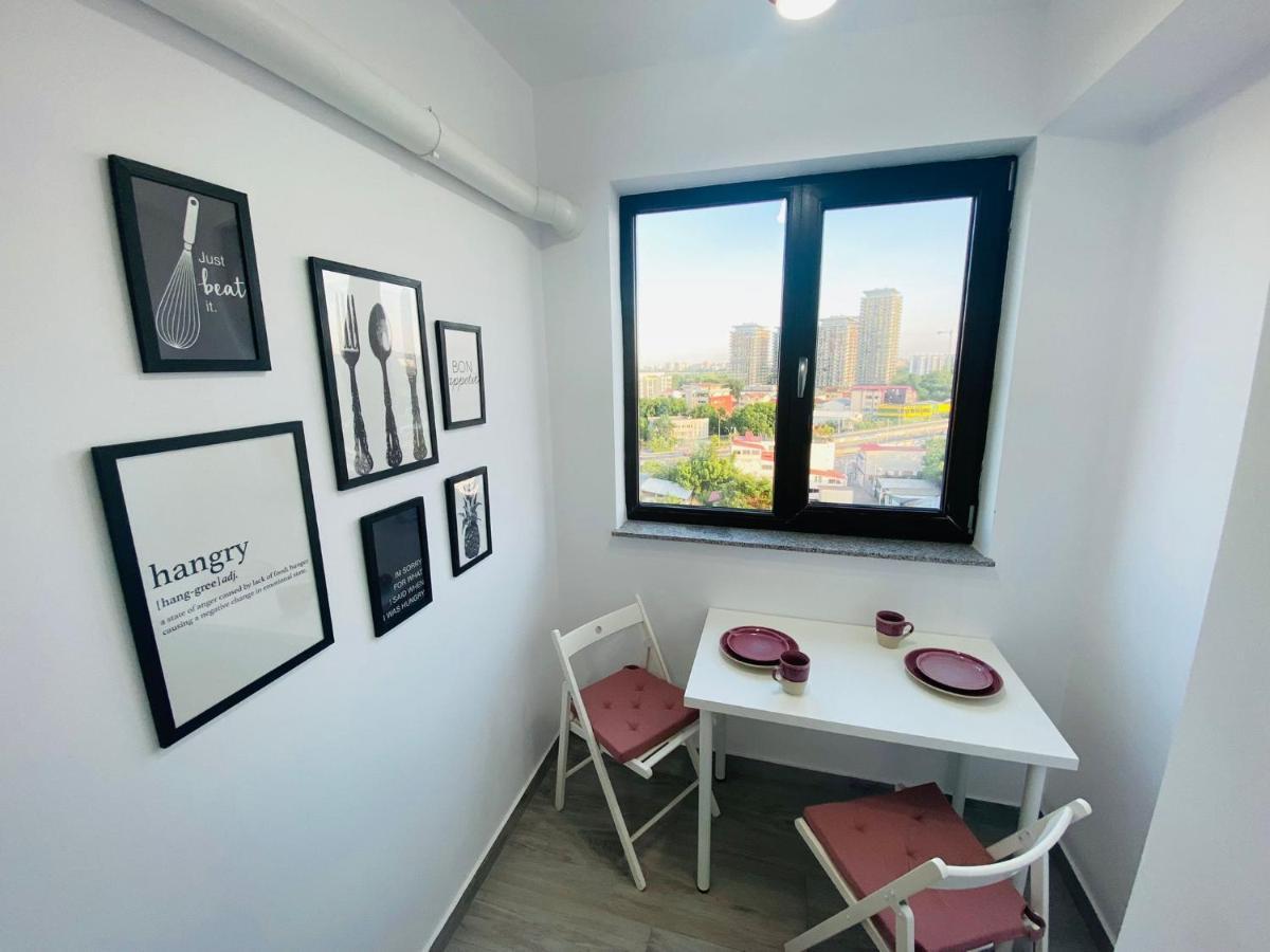 Soho Apartment - City View With Rooftop Garden Bucharest Exterior photo