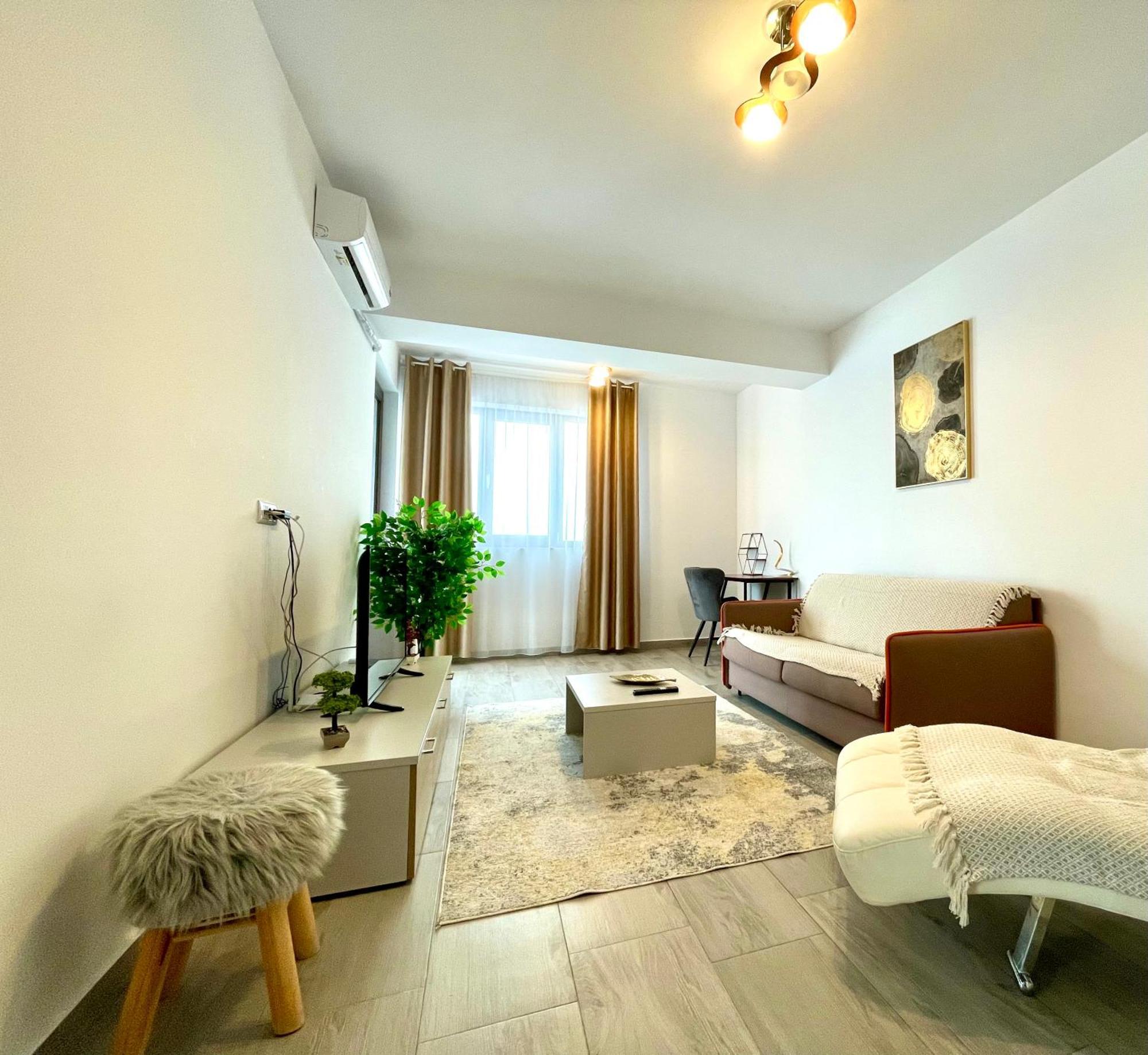 Soho Apartment - City View With Rooftop Garden Bucharest Exterior photo